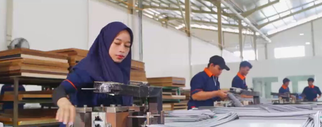 suasana produksi 10