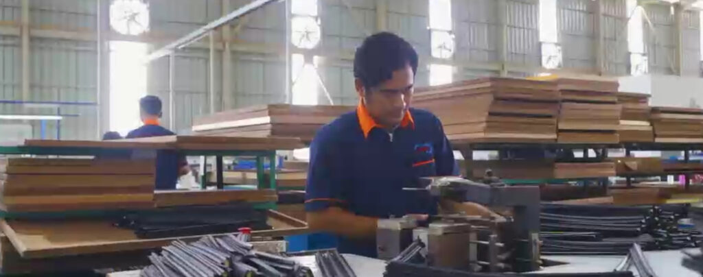 suasana produksi 9